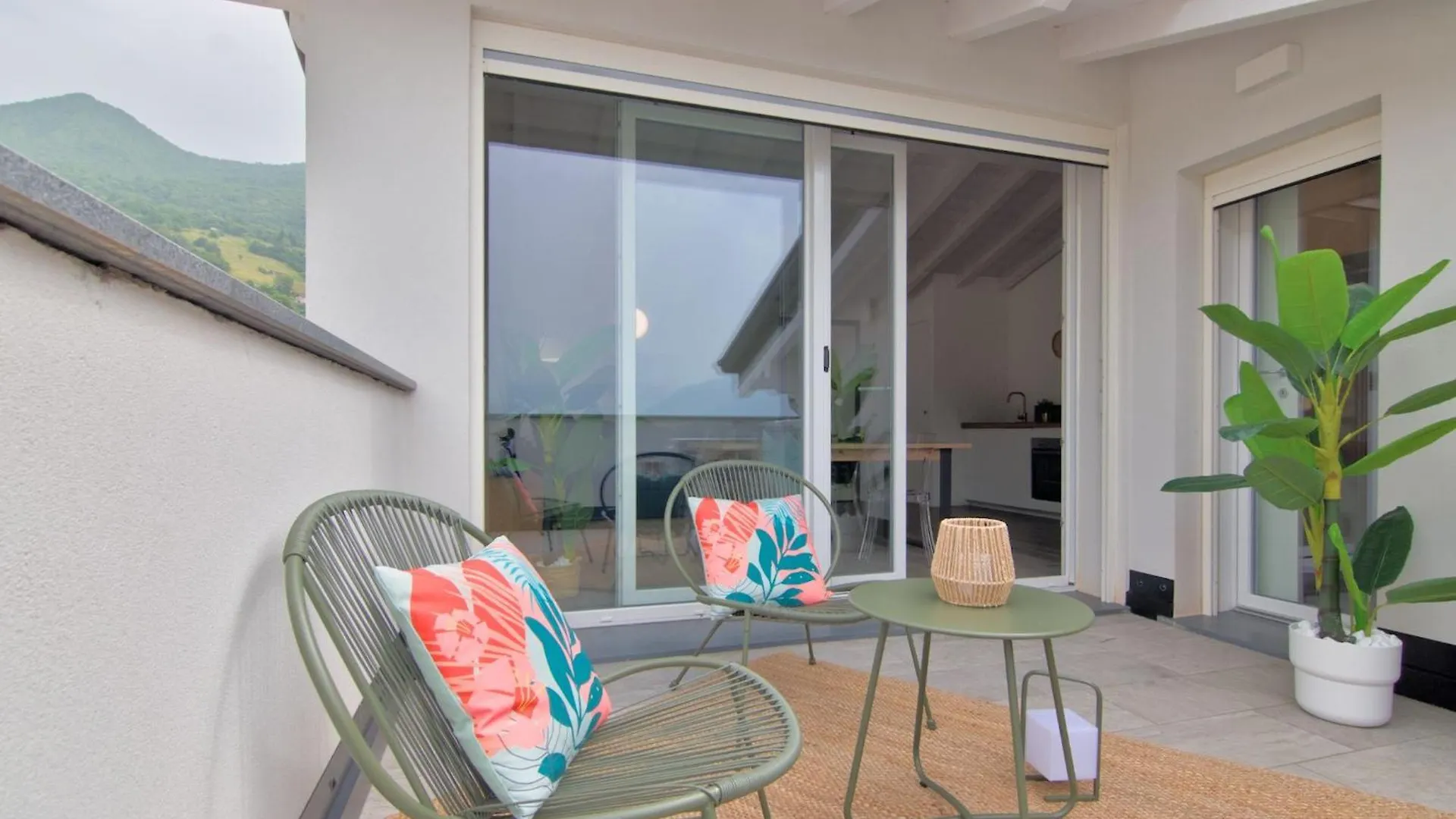Penthouse Iseo Lake View - Free Wi-Fi And Private Parking Included Sale Marasino