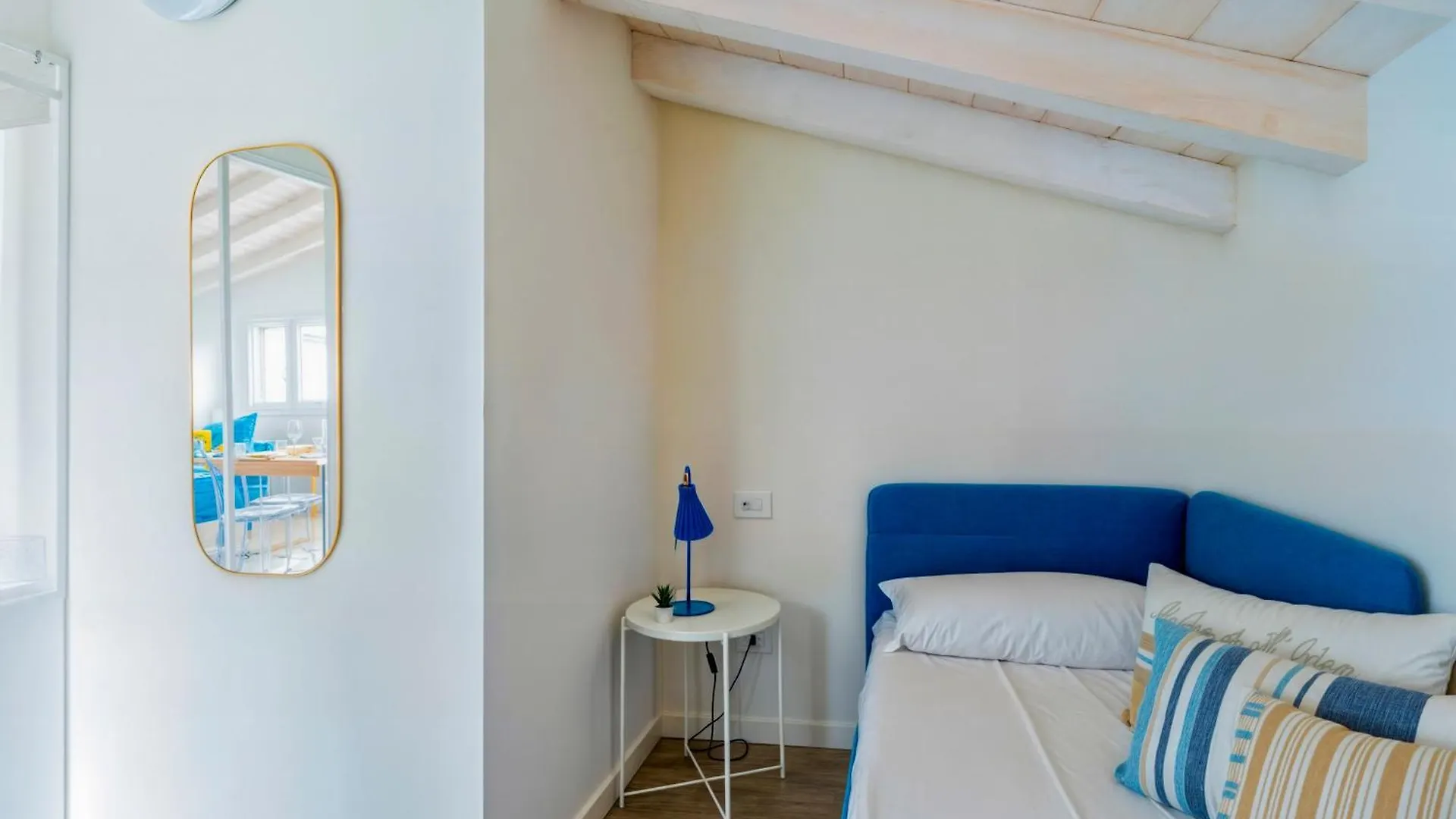 Penthouse Iseo Lake View - Free Wi-Fi And Private Parking Included Sale Marasino Itália